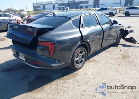 2025 Kia K4 Lxs из США, поврежденный, VIN 3KPFT4DE2SE028214